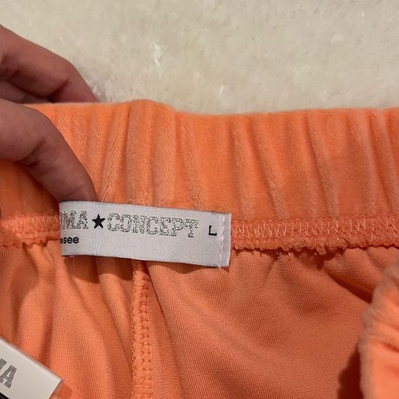 Roma Concept Joggers - Picture 5 of 7